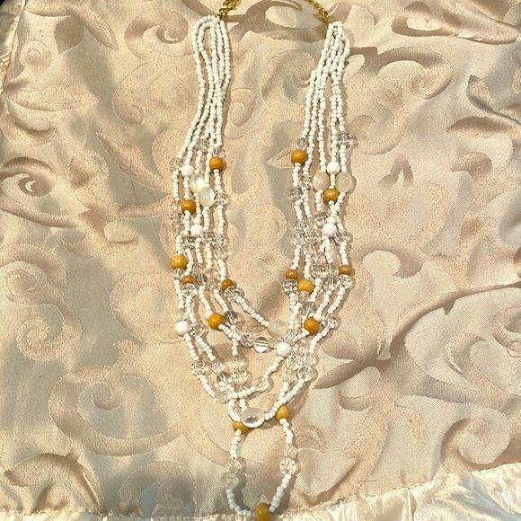 NWOT White/Tan Beaded Necklace 10" - Picture 2 of 2